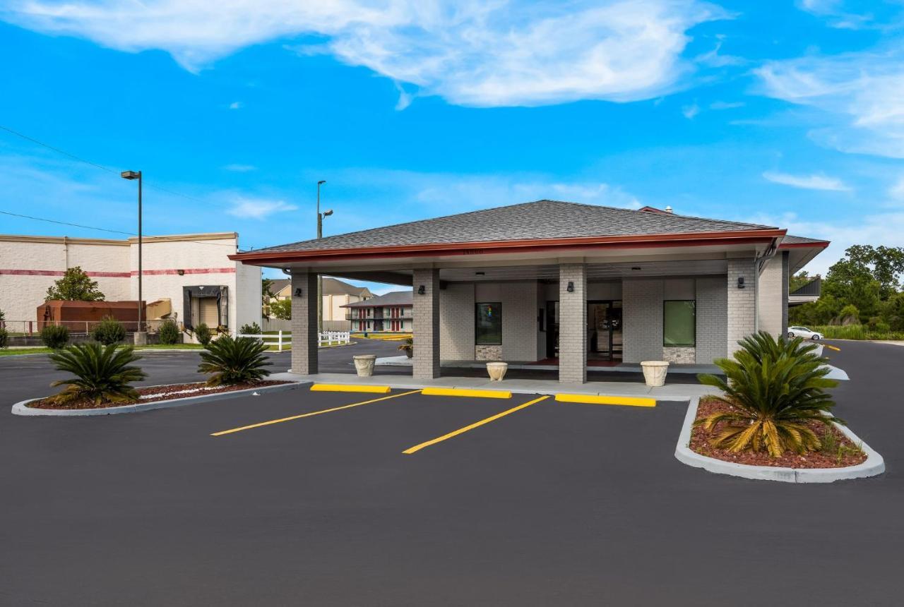 Red Roof Inn & Suites Thomasville Exterior photo